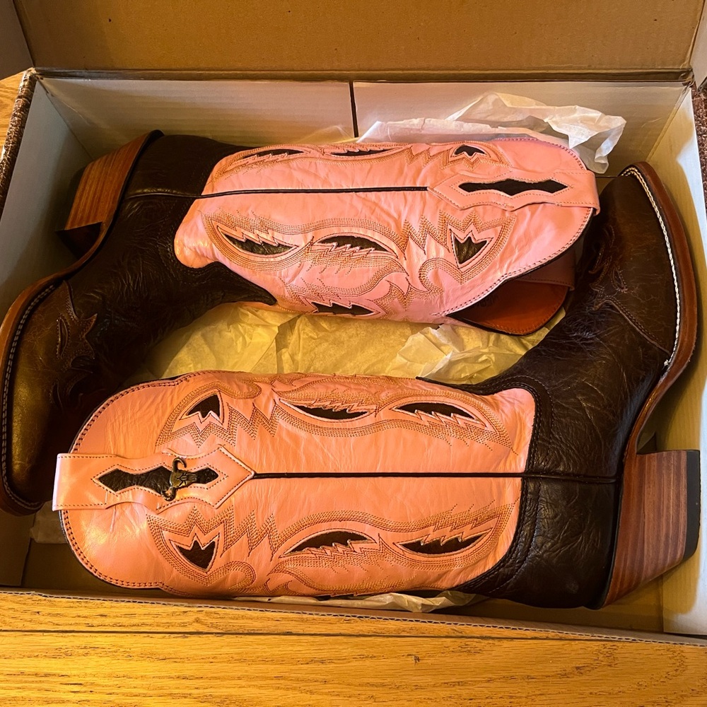 Gorgeous Pink & Brown Western Boots - like new with box